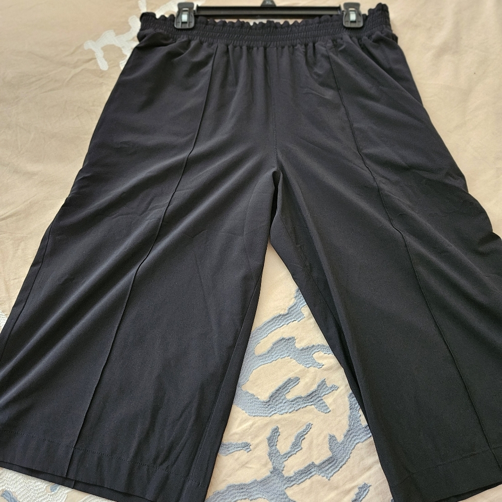 Athleta Women Savannah Bermuda Shorts Size Large
